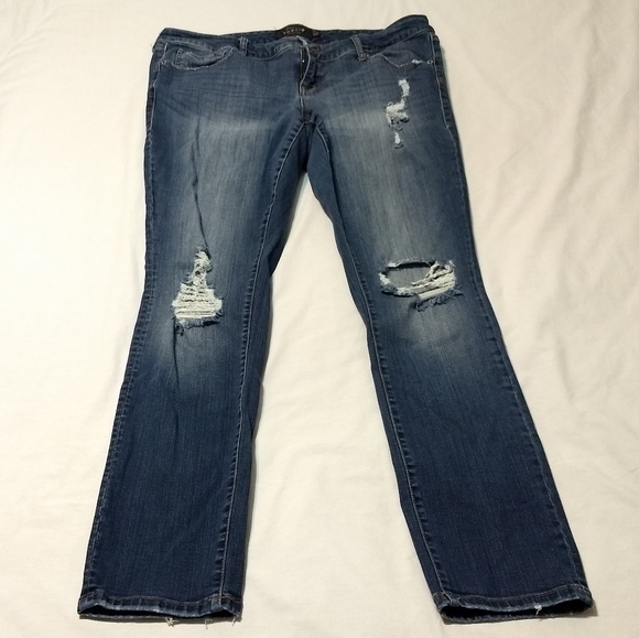 Torrid Stretch Boyfriend Jeans - Picture 1 of 5